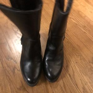 Women’s Ugg size 9 dressy boots, lined zip up